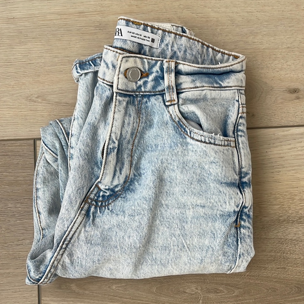 ZARA MOM JEANS